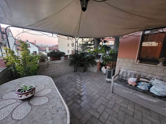 Appartamento quadrilocale in vendita in Piazza Giuseppe Maggiolini SNC, Centro, Parabiago