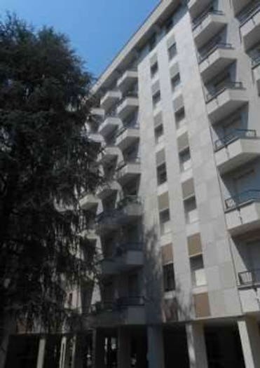 Appartamento trilocale in vendita in Via Milano, Centro, Garbagnate Milanese