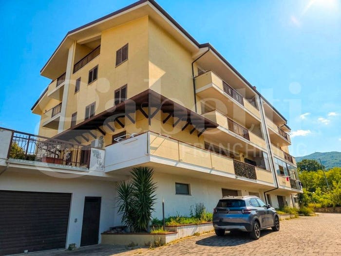 Appartamento quadrilocale in vendita in VIA CADUTI DELLE FOIBE, Marano Principato