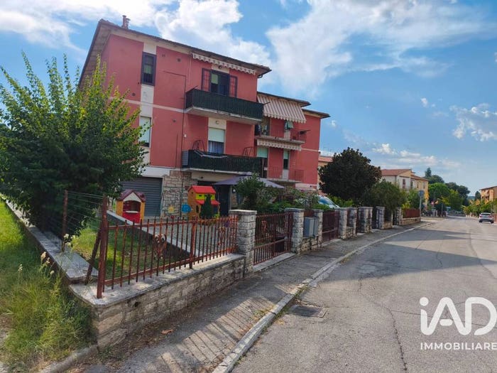 Appartamento quadrilocale in vendita in Via via Bruno Buozi, Centro, Asciano