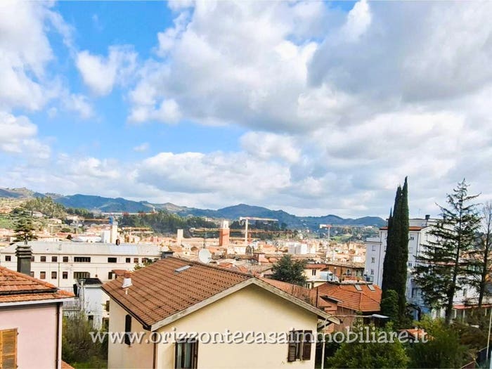 Appartamento con 6 locali in vendita in Ascoli Piceno