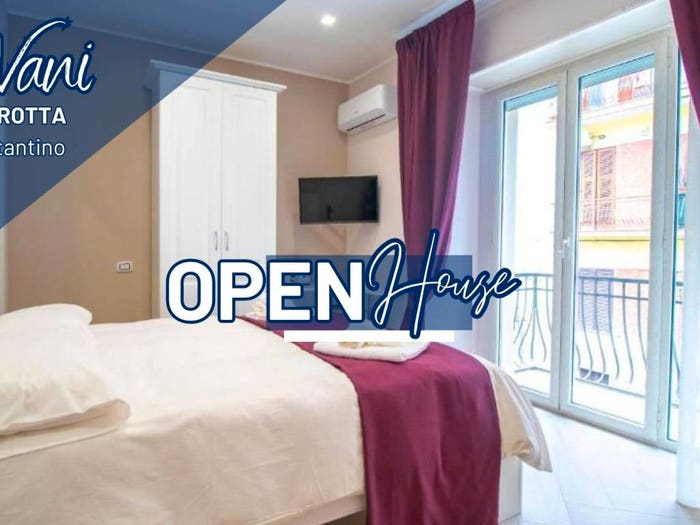 Appartamento quadrilocale in vendita in Via Costantino, Fuorigrotta, Napoli