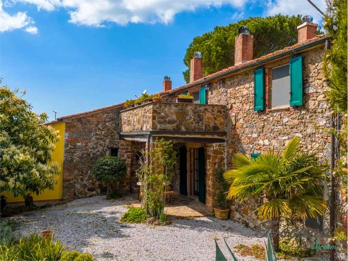 Casa con 6 locali in vendita in località colle al lago snc, Massa Marittima