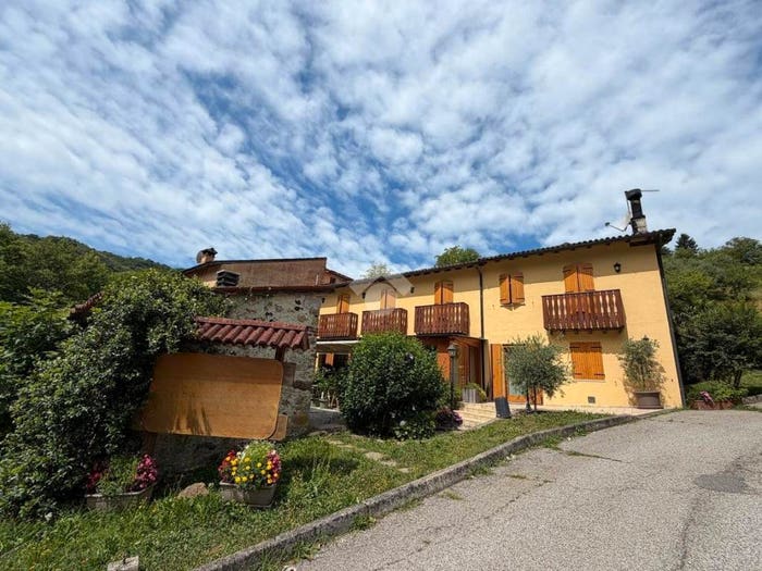Casa con 6 locali in vendita in Via Prandi, Centro, Marostica