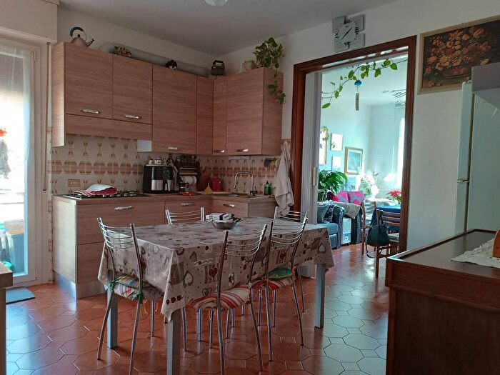 Appartamento con 5 locali in vendita in Case Bruciate, Pesaro