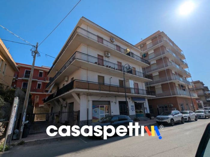 Appartamento trilocale in vendita in Via Nazionale, Saline Ioniche, Montebello Ionico