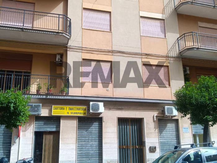 Appartamento trilocale in vendita in Corso Giuseppe Garibaldi, Centro, Villarosa