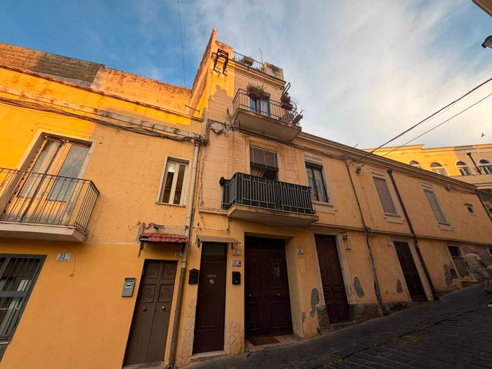 Appartamento bilocale in vendita in Piazza Umberto I, Motta Sant'Anastasia
