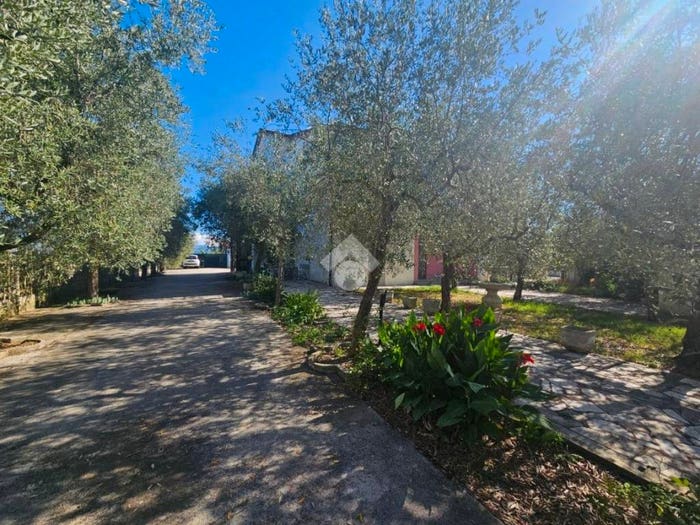 Casa con 5 locali in vendita in FRAZIONE BUDINO, Budino Fiamenga Maceratola, Foligno
