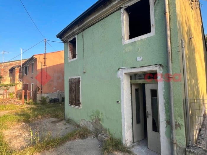 Casa quadrilocale in vendita in Via Chiesa, Gazzolo, Arcole
