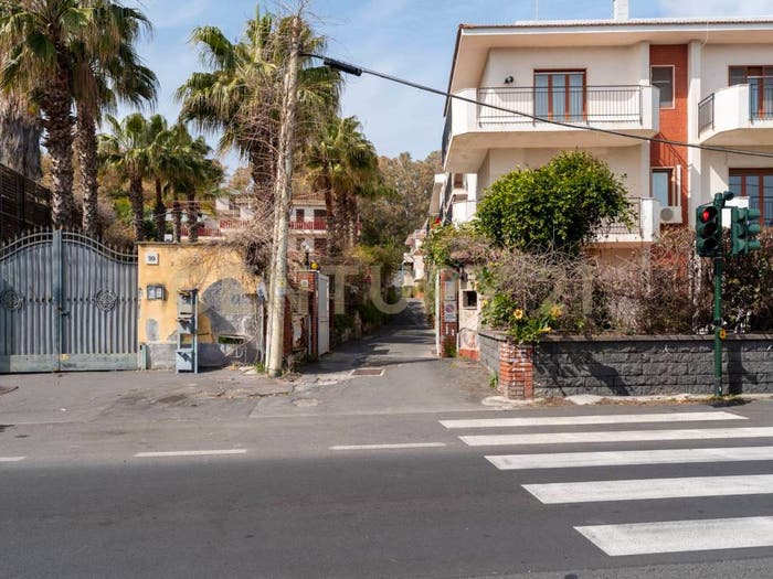 Appartamento bilocale in vendita in Via Livorno, Aci Trezza, Aci Castello