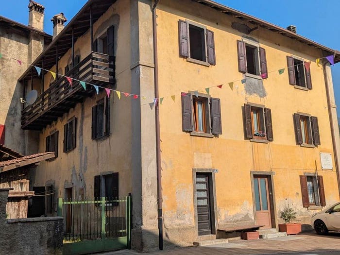 Casa con 6 locali in vendita in Via Novembre, Locca, Ledro