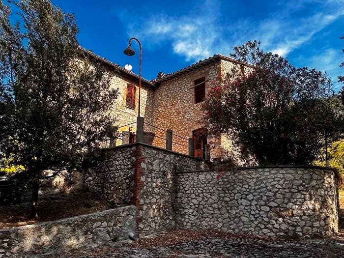 Casa con 6 locali in vendita in Strada Statale UmbroLaziale, Orte