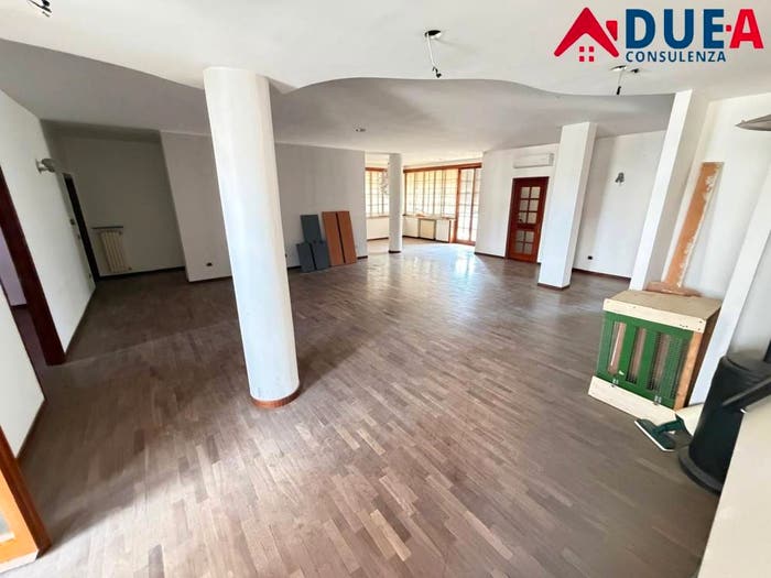 Appartamento quadrilocale in affitto in Via Rinascimento, Sant'Arpino