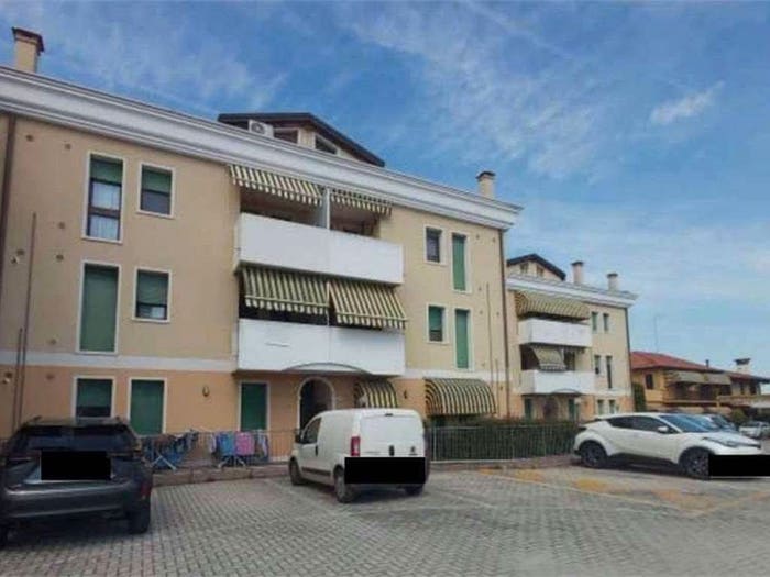 Appartamento con 5 locali in vendita in Via cesare battisti, Centro, Paese