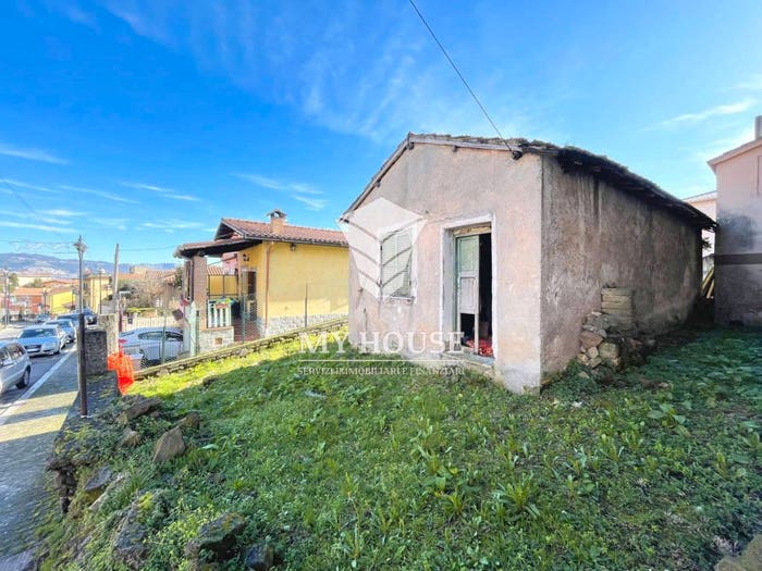 Casa trilocale in vendita in Via Vittorio Veneto, Carchitti, Palestrina