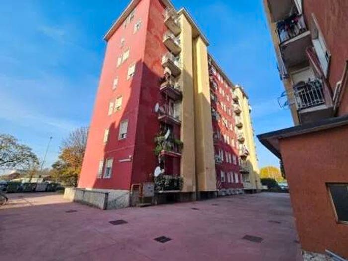 Appartamento trilocale in vendita in Via Alessandro Volta, Centro, Garbagnate Milanese