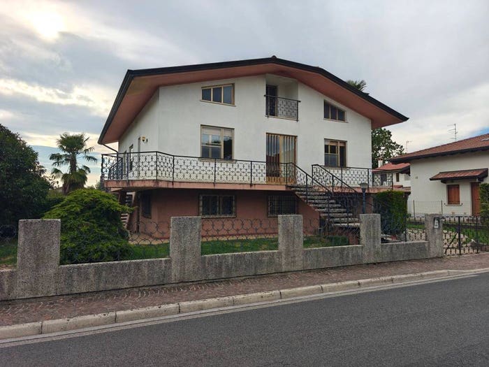 Casa con 6 locali in vendita in Via Centrale, Feletto Umberto, Tavagnacco