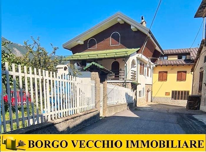 Casa con 5 locali in vendita in Via Torri, Centro, Demonte