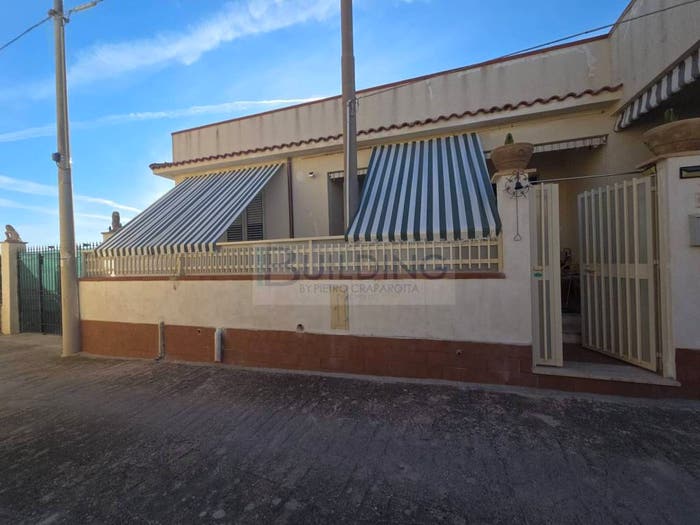 Casa con 6 locali in vendita in Via Socrate, Marinella, Castelvetrano
