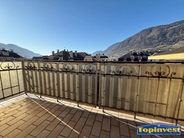 Appartamento trilocale in vendita in Via Johann Wolfgang von Goethe, Centro, Merano
