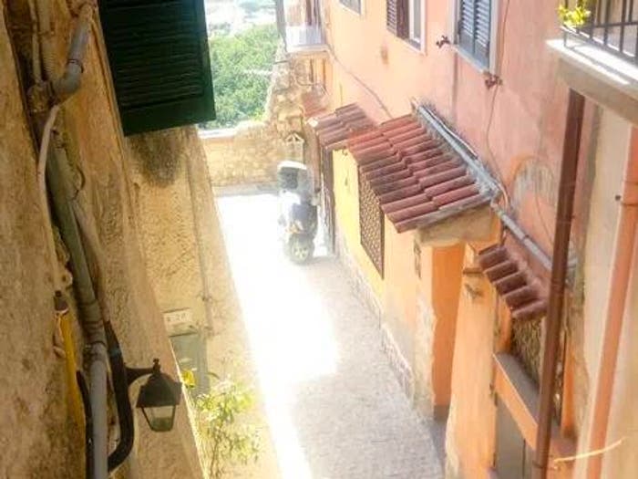 Appartamento monolocale in vendita in Vico Dante No Number, Centro, Minturno