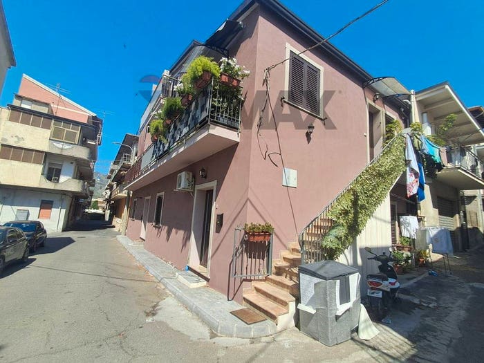 Casa con 6 locali in vendita in Giuseppe Garibaldi, Gaggi