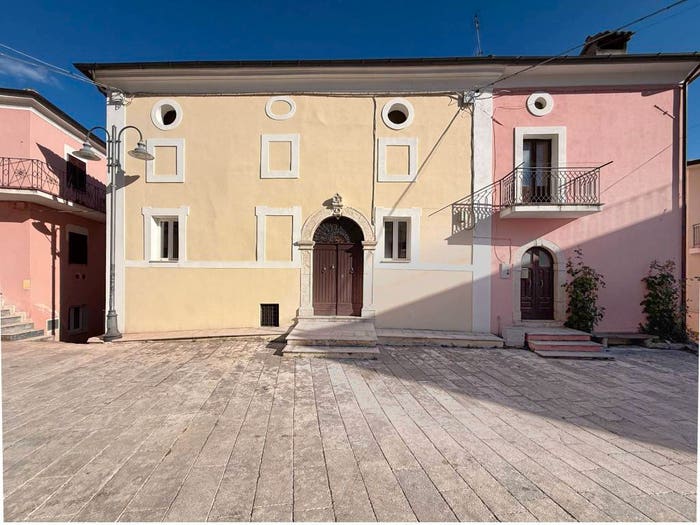 Casa con 6 locali in vendita in Piazza Municipio, Centro, Posta Fibreno