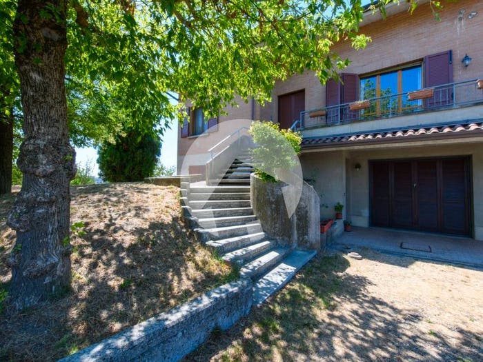 Casa con 6 locali in vendita in Via Sinistra Tresinaro, Correggio