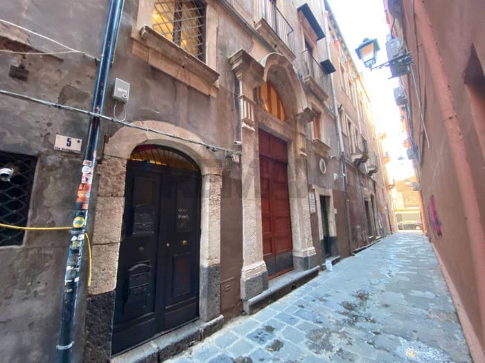 Appartamento quadrilocale in vendita in Via Buonaiuto, Centro Storico, Catania