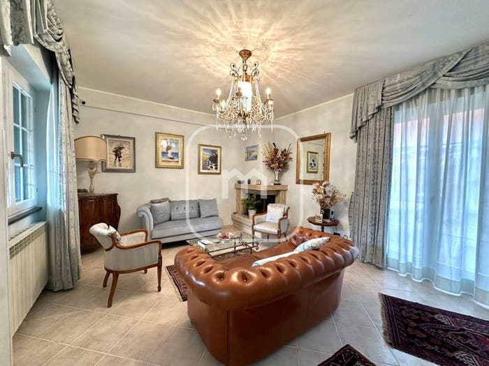 Casa quadrilocale in vendita in Via Lago di Nemi, Laghetto, Monte Compatri