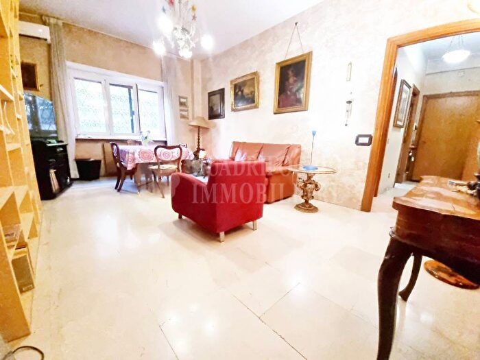Appartamento quadrilocale in vendita in Via Otricoli, Furio Camillo, Roma