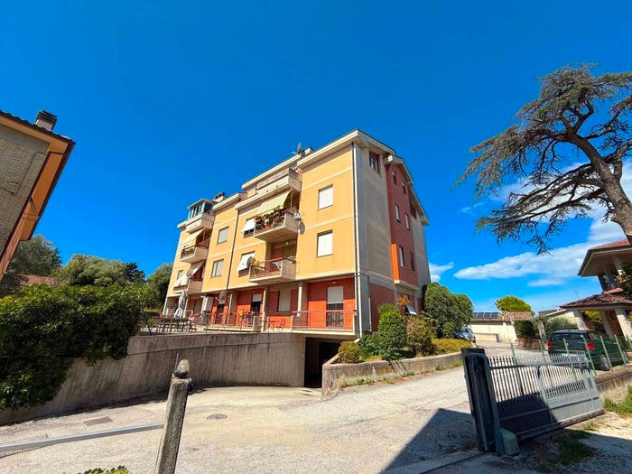 Appartamento quadrilocale in vendita in Via Roma, Centro, Urbisaglia