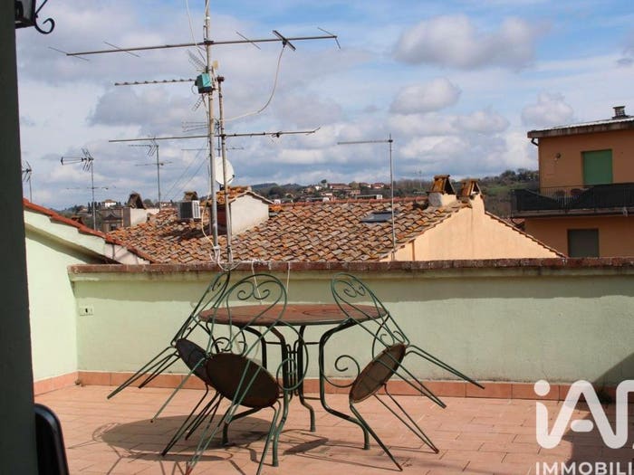 Appartamento quadrilocale in vendita in Via della Rocca, Centro, Poggibonsi