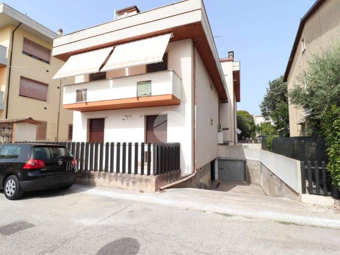 Appartamento trilocale in vendita in Via Marzabotto, Centro, Giulianova