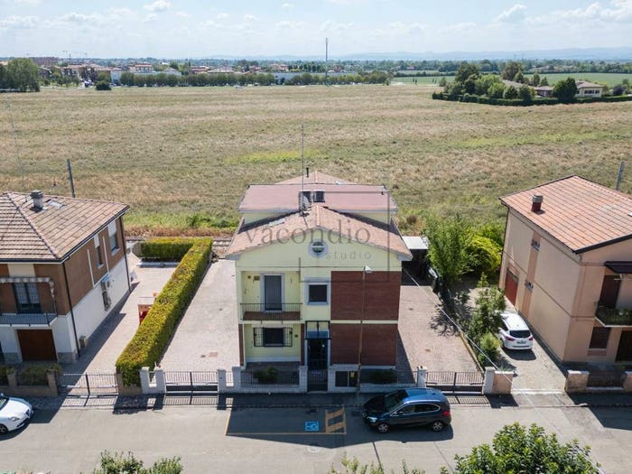 Casa con 6 locali in vendita in Via Luca Signorelli, Buon Pastore Parco Amendola, Modena