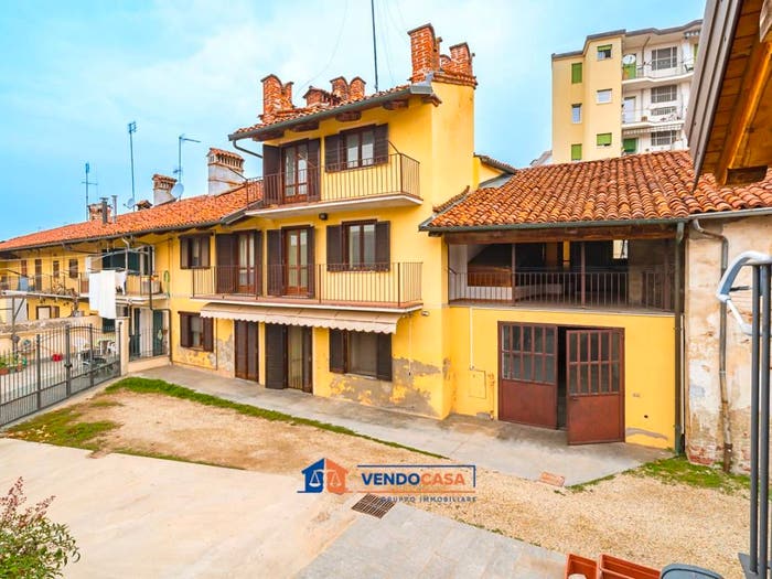 Casa con 6 locali in vendita in Vicolo Costamagna, Centro, Racconigi
