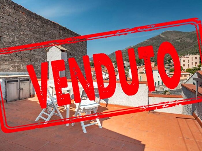 Appartamento trilocale in vendita in Vico Chiuso, Centro, Ceriale