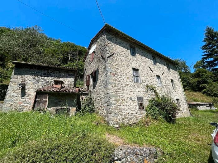 Casa con 6 locali in vendita in Merizzacchio No Number, Barga