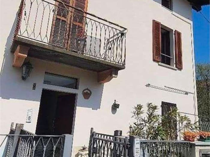Appartamento bilocale in vendita in Via Guglielmo Marconi, Brinzio