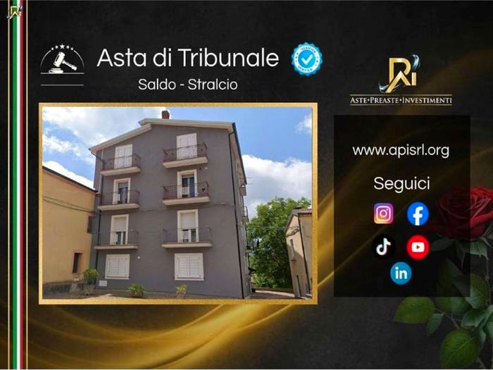 Appartamento con 5 locali in vendita in Piazza Madonna del Rosario, Saliano, Rogliano