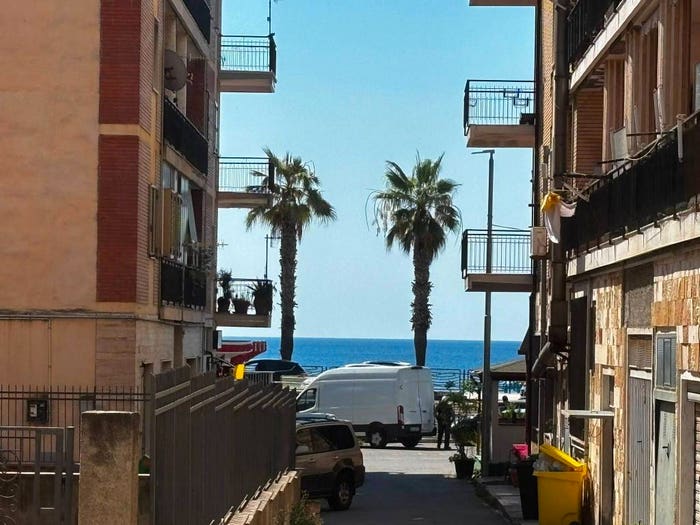 Appartamento trilocale in vendita in Via dei Navigatori, Catanzaro Lido, Catanzaro