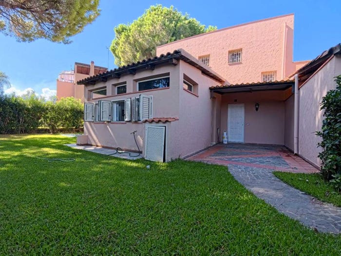 Casa con 6 locali in vendita in Via Prestipaolo, Tonnarella, Furnari