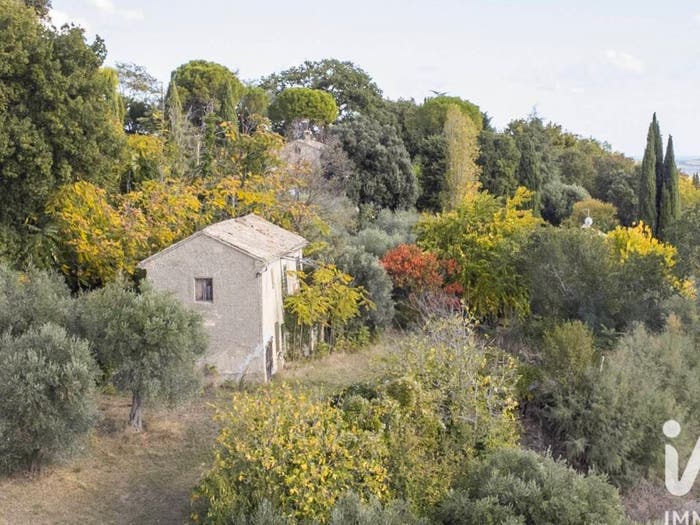 Casa quadrilocale in vendita in Via San Valentino, Santo Stefano, Osimo