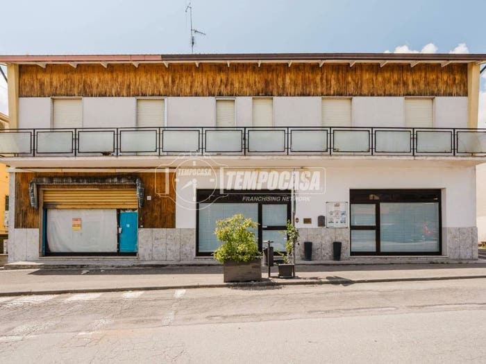 Appartamento quadrilocale in vendita in Via Vittorio Alfieri Felegara, Felegara, Medesano