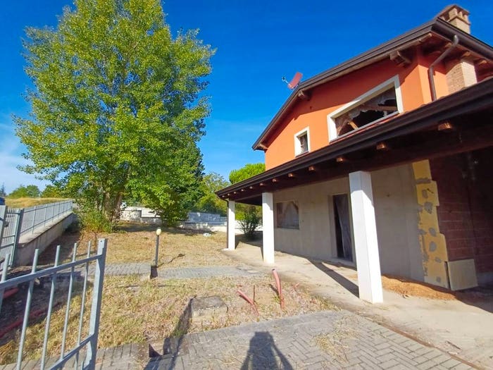 Casa quadrilocale in vendita in Rivergaro