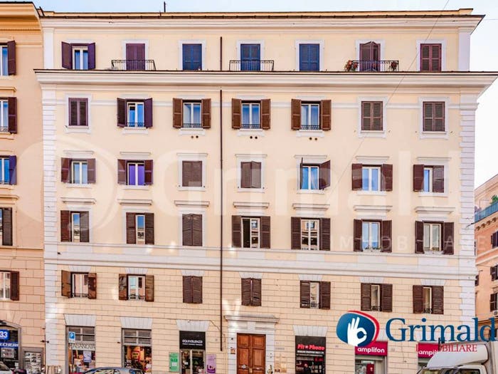 Appartamento quadrilocale in vendita in Via Candia, Cipro, Roma