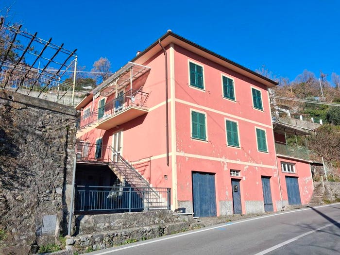 Casa con 5 locali in vendita in Via Canzio, Castiglione, Castiglione Chiavarese