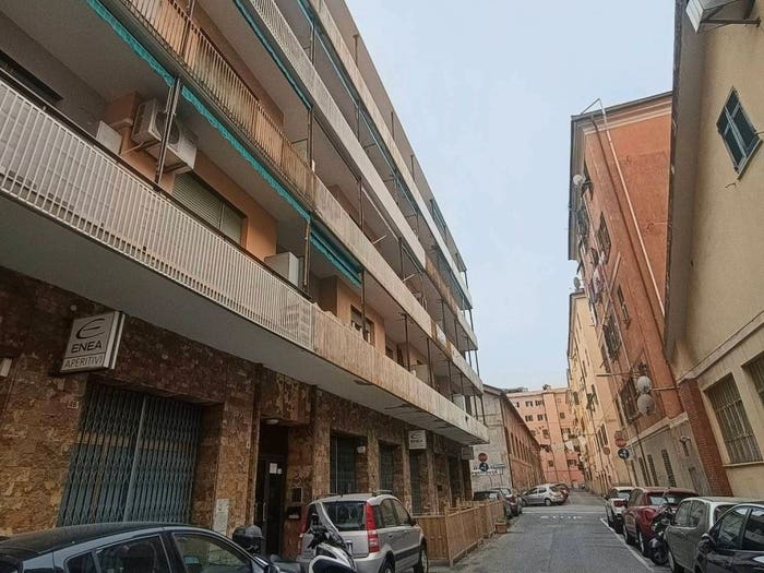 Appartamento trilocale in vendita in Via Monterotondo, Sestri Ponente, Genova