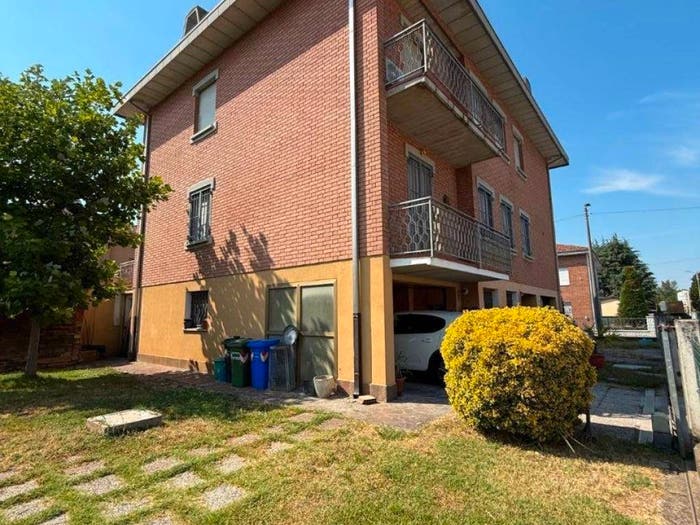 Appartamento quadrilocale in vendita in Via Leonardo da Vinci, Centro, Mirandola